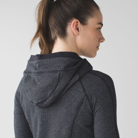 Lululemon Think Fast Hoodie in size 4 - Picture 4 of 10
